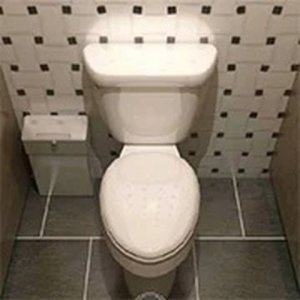 Escape from the Restroom Restaurant Edition Puzzle Game